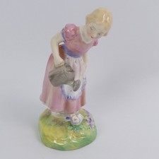 UNA BELLA FIGURINA PORCELLANA