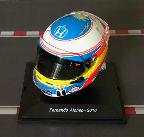 New rare casco helmet f1 - 1:5,