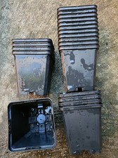 Vasi quadrati plastica colore nero  9x9x10 cm - usati in ottimo stato  50 pezzi