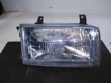 FRONT RIGHT HEADLIGHT /