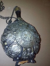 2. Antica borraccia in legno