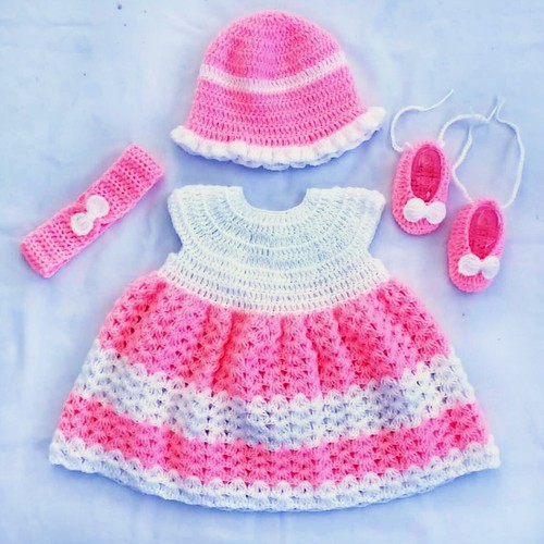 Set cappello scarpe gonna
