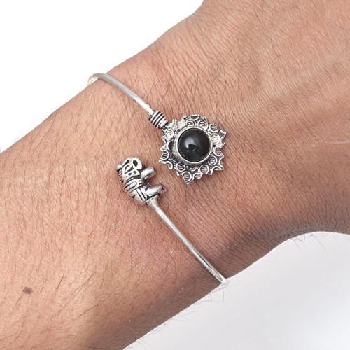 Bracciali per gioielli - , fatti