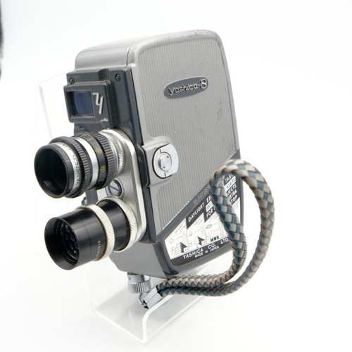 Macchina fotografica - , a
