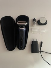 Braun Series 7  Rasoio Wet&Dry con Custodia da Viaggio e Accessori
