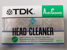 Cassetta head cleaners for