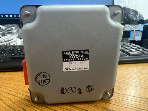 Sensore tensione batteria - tensione,
