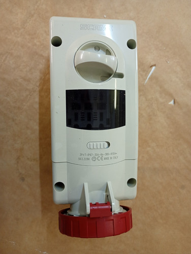 Presa scame 380 volt - volt, 32