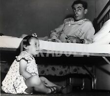 Foto vintage Ciclismo, Fausto Coppi e la figlia, 1950, stampa 21 x 27 cm