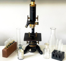 Microscopio vintage Watson &