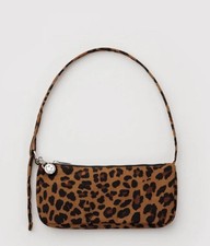 RARA BAGGU Pochette in nylon leopardato