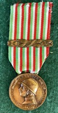 Medaglia Guerra Unità Italia Coniata Bronzo Nemico Fascetta 1916