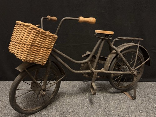 Bicicletta vintage rustica