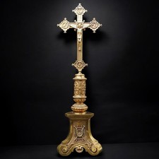 LARGE GILDED BRASS NEO-GOTHIC