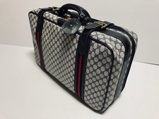 GUCCI GG Supreme Shelly Line