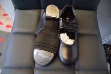 Scarpe nere con tacco basso