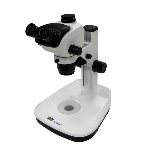 Microscopio trinoculare