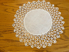 Centrino bianco vintage