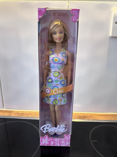Barbie bambola estiva chic
