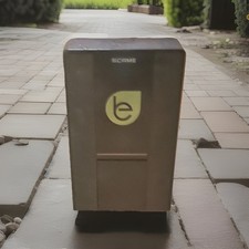 Stazione di ricarica scame per auto elettrica
