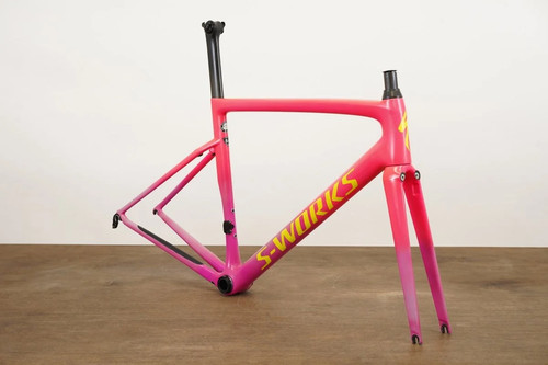 Damaged 54cm specialized - *damaged*,