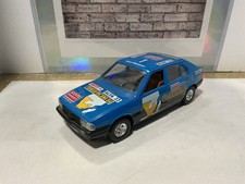 Burago alfa romeo 33 - 1/24,