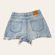 Pantaloncini Stradivarius Taglia 8 Mom Fit Lavaggio Leggero Taglio 100% Cotone Bottoni Fly