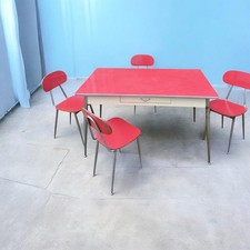 Tavolo In formica Rosso