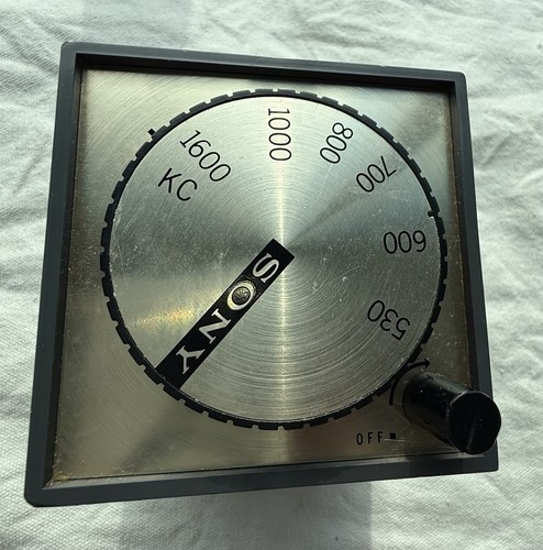 Working vintage sony 1819 - working,