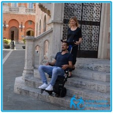 MONTASCALE A RUOTE PER