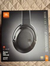 JBL Tour One M2 batteria