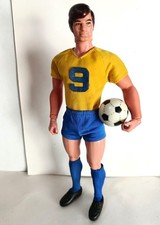 ?BIG JIM? CAPOCANNONIERE + OUTFIT CALCIO GIALLO BLU 7387