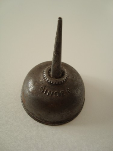 Antico oliatore per - , macchina