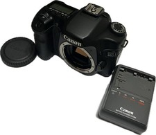 Corpo fotocamera reflex Canon 40D con caricatore e batteria ottime condizioni