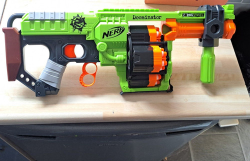 Nerf zombie strike doominator - nerf,