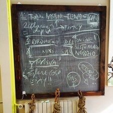 LAVAGNA DA PARETE CON ORNICE IN LEGNO MASSELLO