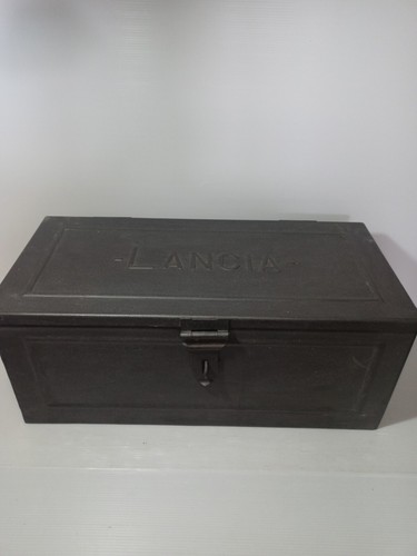 Lancia antica cassetta porta - lancia,