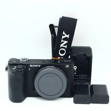 Fotocamera digitale mirrorless