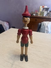 Splendido Pinocchio in legno