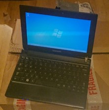 Samsung N145-Plus Netbook Mini