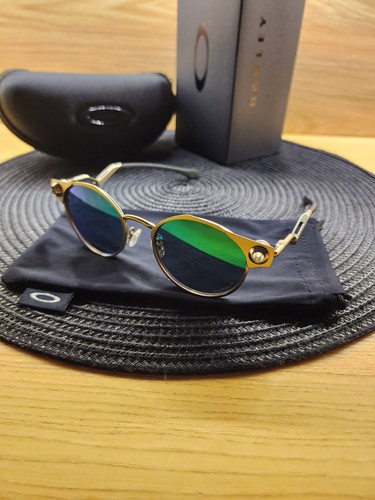 Oakley deadbolt metal - metal, titanium