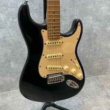 Squier By Fender Standard