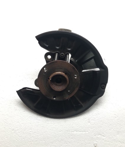 Front hub pillar right - hub,