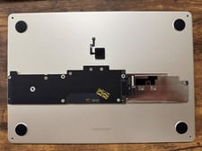 2022 MACBOOK AIR 13" M2 A2681