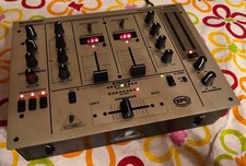 BEHRINGER DJX400 Mixer DJ 2