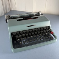 Olivetti Lettera 32 Macchina
