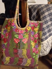 Borsa artigianale ricamata a