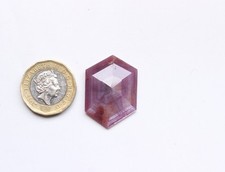 Pietra preziosa taglio a gradini zaffiro rosso lucido naturale taglio a...