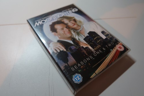 Moonlighting complete - -,
