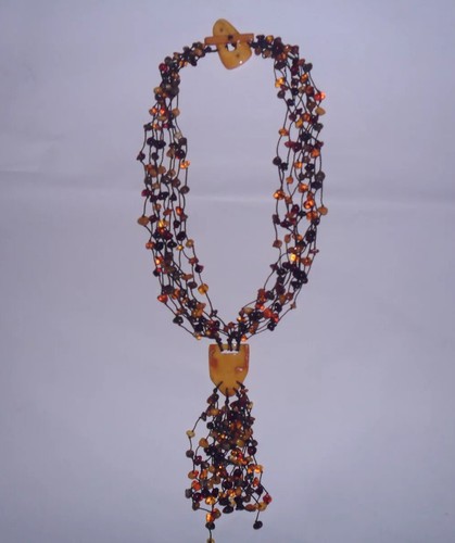 Lunga collana multifilo - lunga, in